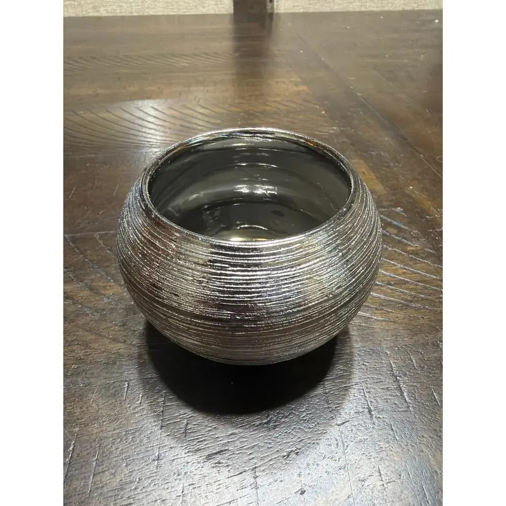 Vintage Silver Metallic Glazed Ceramic Round Planter Pot Textured Ribbed Design